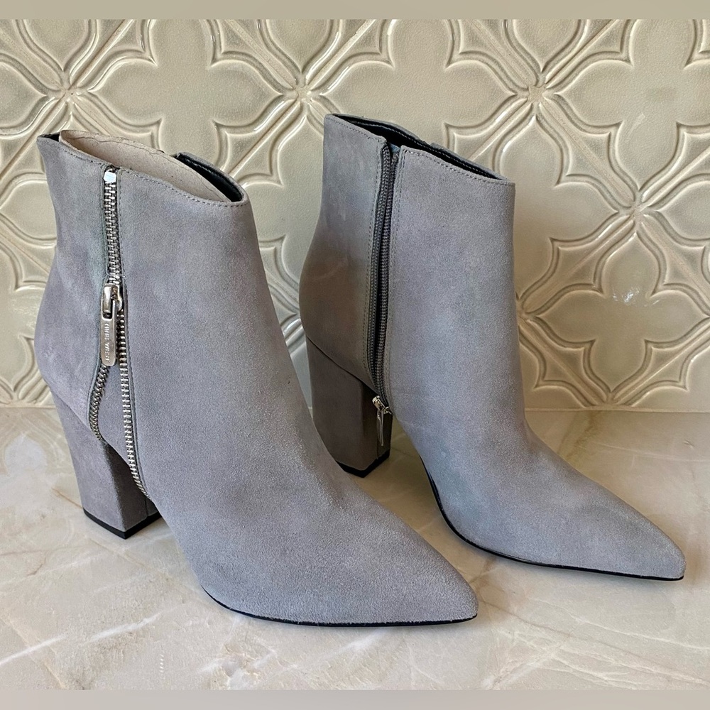 NEW Nine West Gray Suede Zipper Detail Ankle Boots 7 1/2 - Picture 1 of 5